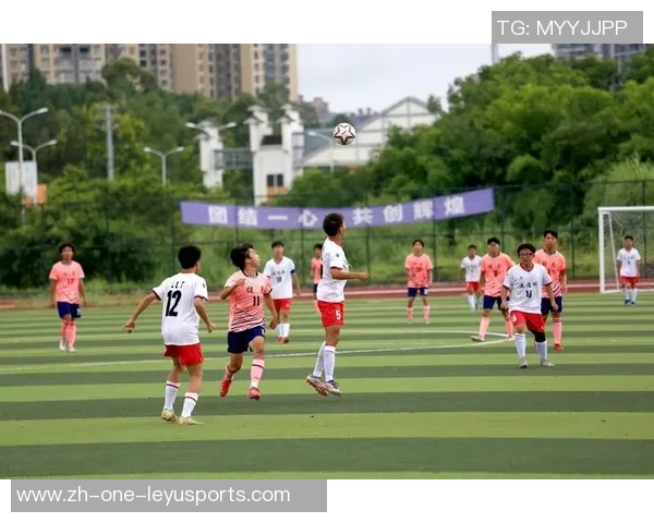 足球库神引领绿茵风潮揭秘足球背后的故事与传奇球员的成长之路 足球库神引领绿茵风潮揭秘足球背后的故事与传奇球员的成长之路