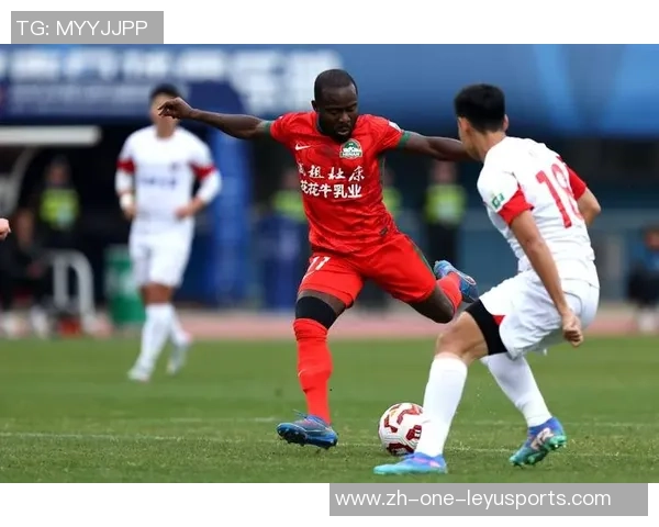 足球守门员在球队阵容中通常是几号球员的探讨与分析